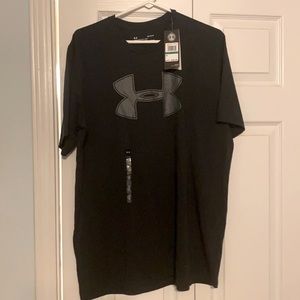 NWT Under Armour black tee grey graphic